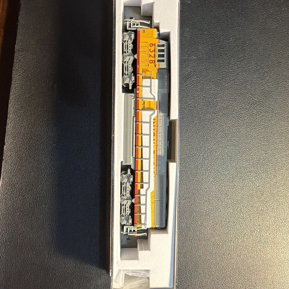 Atlas N Scale Union Pacific SD-60M Locomotive #6328